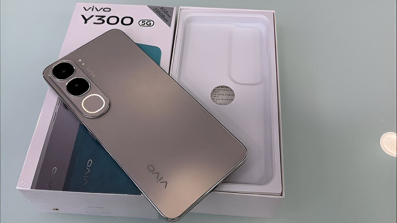 Oneplus की खिल्ली उड़ा रहा Vivo का 50MP फोटू क्वालिटी और 8GB रैम वाला धाकड़ 5G स्मार्टफोन